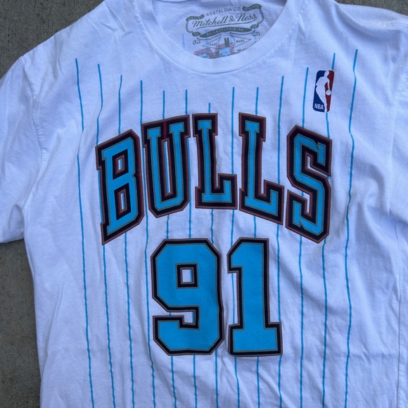 Mitchell & Ness Chicago Bulls Dennis Rodman Tshirt Small - Picture 3 of 5